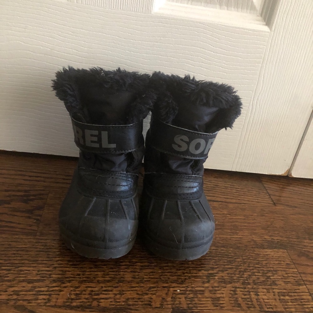 Sorel toddler winter boots size 7